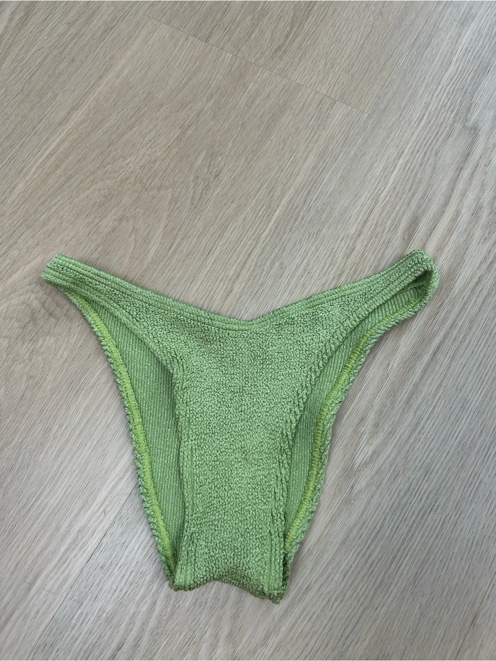 Bond-eye Scene Bikini Bottom OS